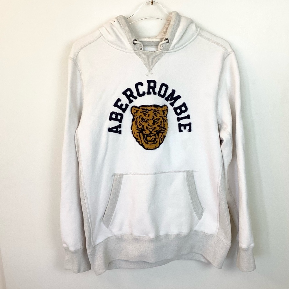Abercrombie & Fitch Chenille Tiger Patch Pullover Hoodie - Cream - M
